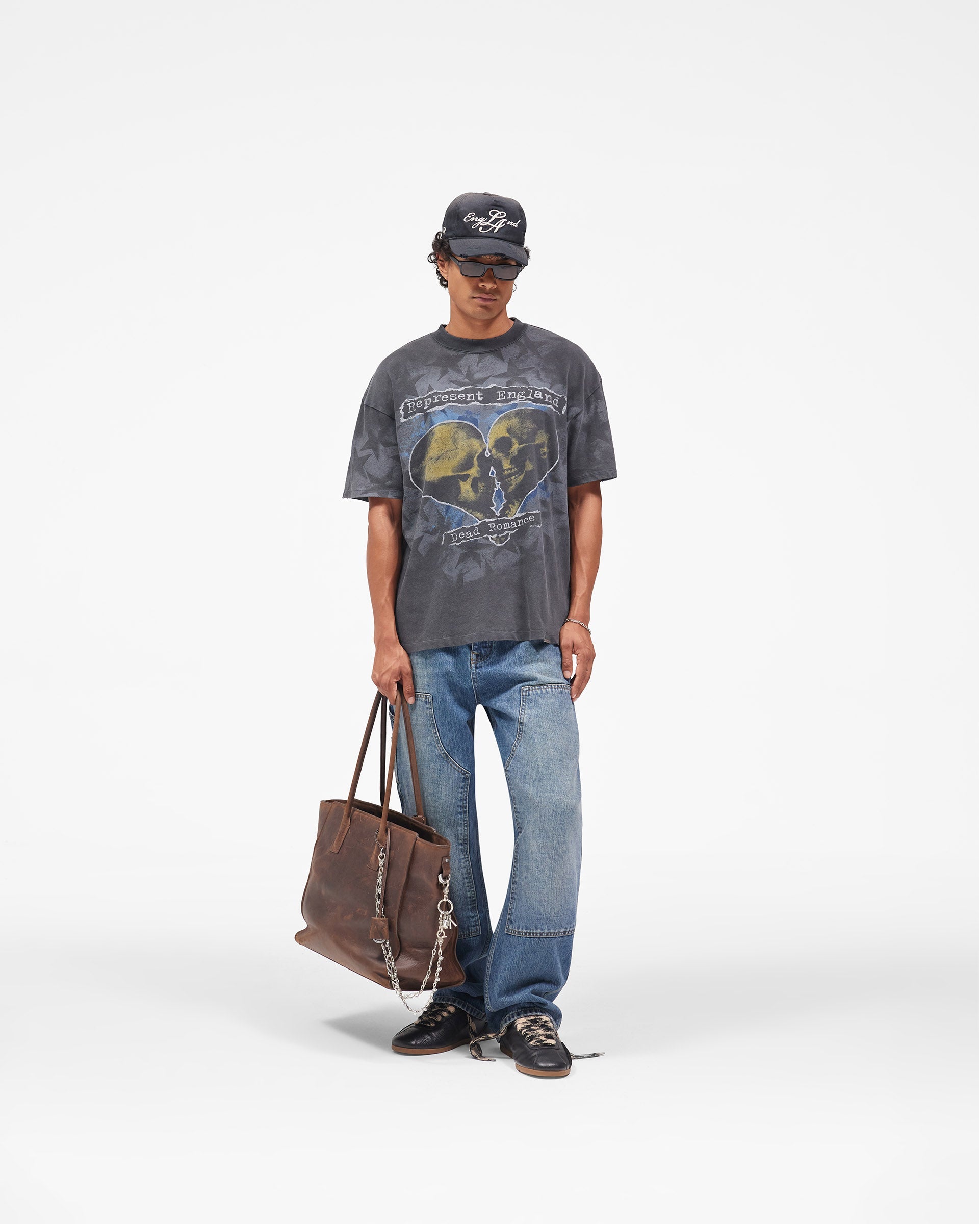 Romance T-Shirt - Vintage Black