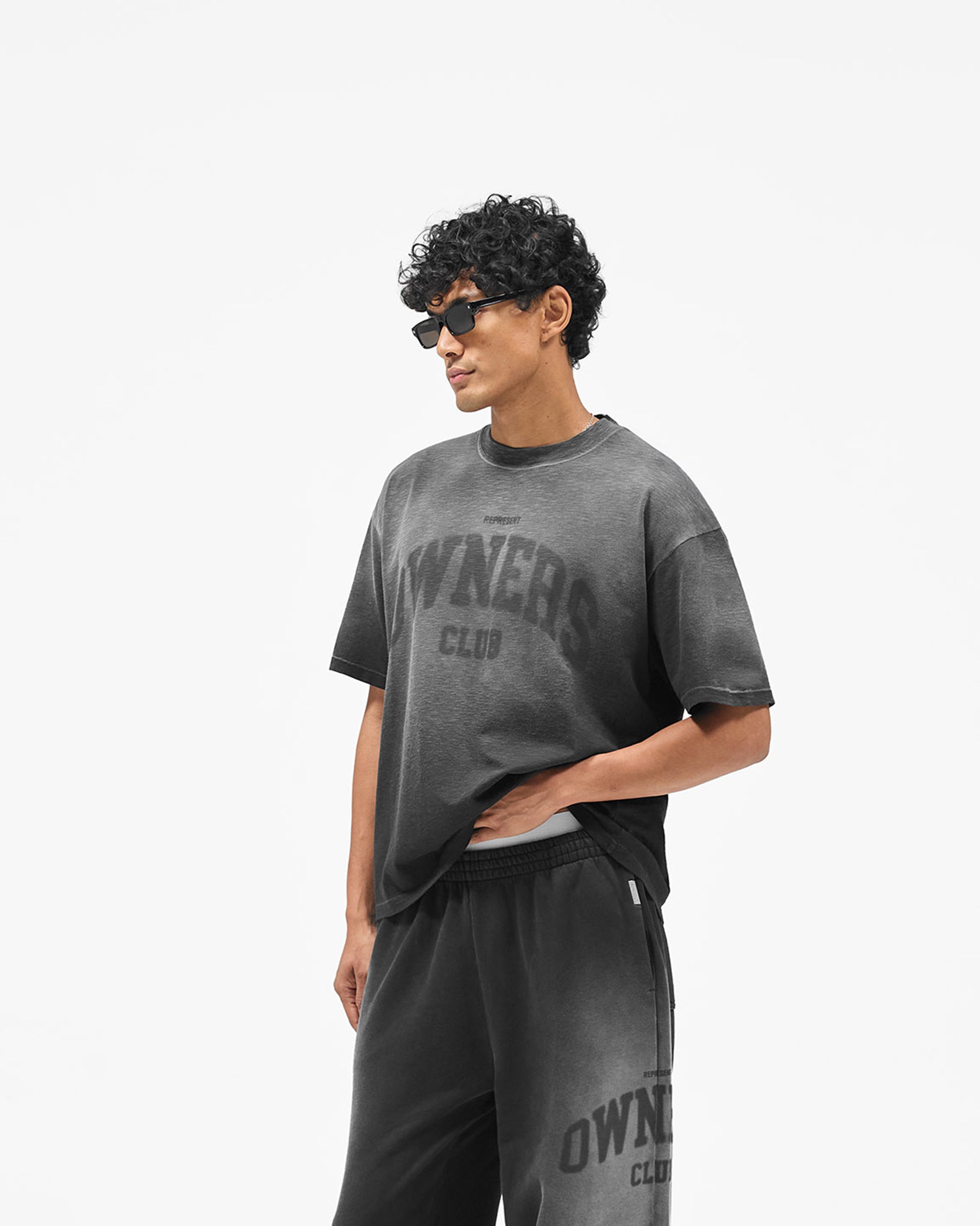 Represent Owners Club T-Shirt - Weathered Black
