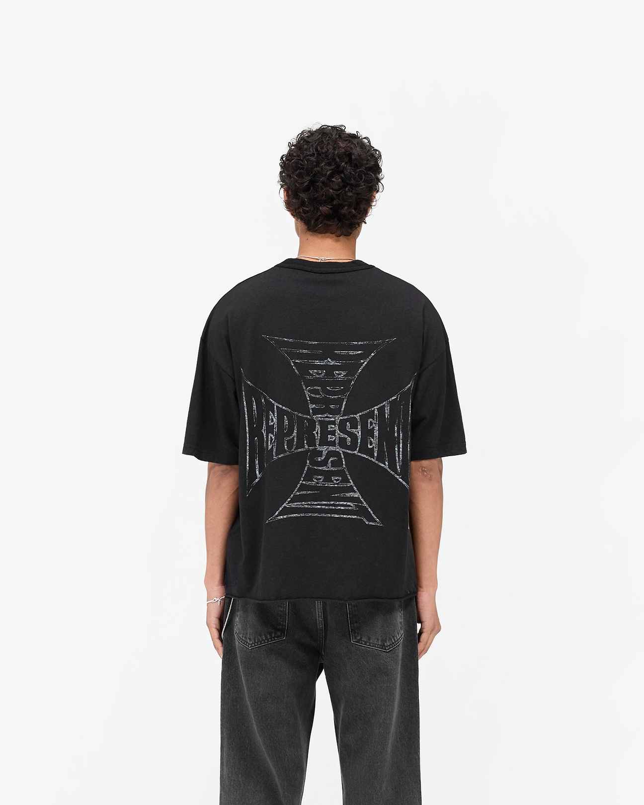 MH T-Shirt Jet Black | Heaton Collection | | REPRESENT