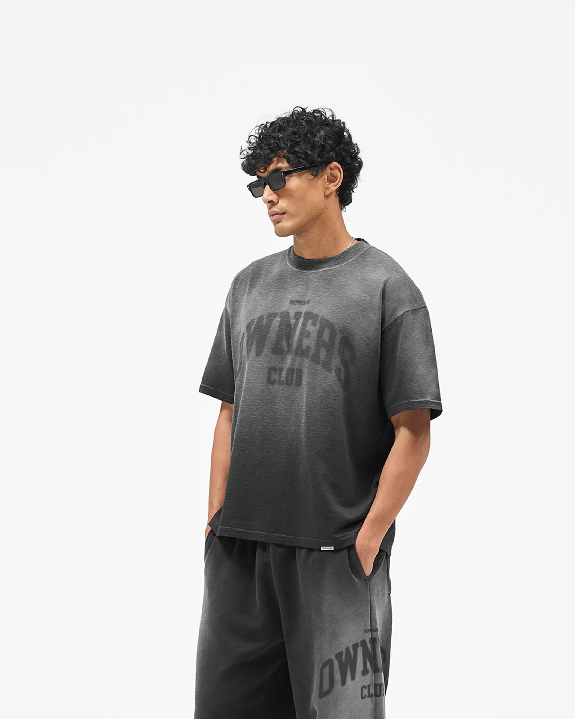 Represent Owners Club T-Shirt - Weathered Black