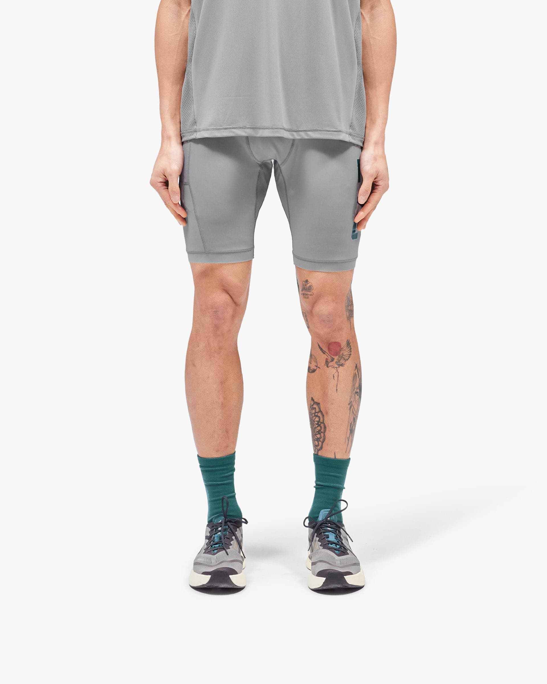 247_Cargo_Half_Tight_-_Graphite_Grey_03.jpg
