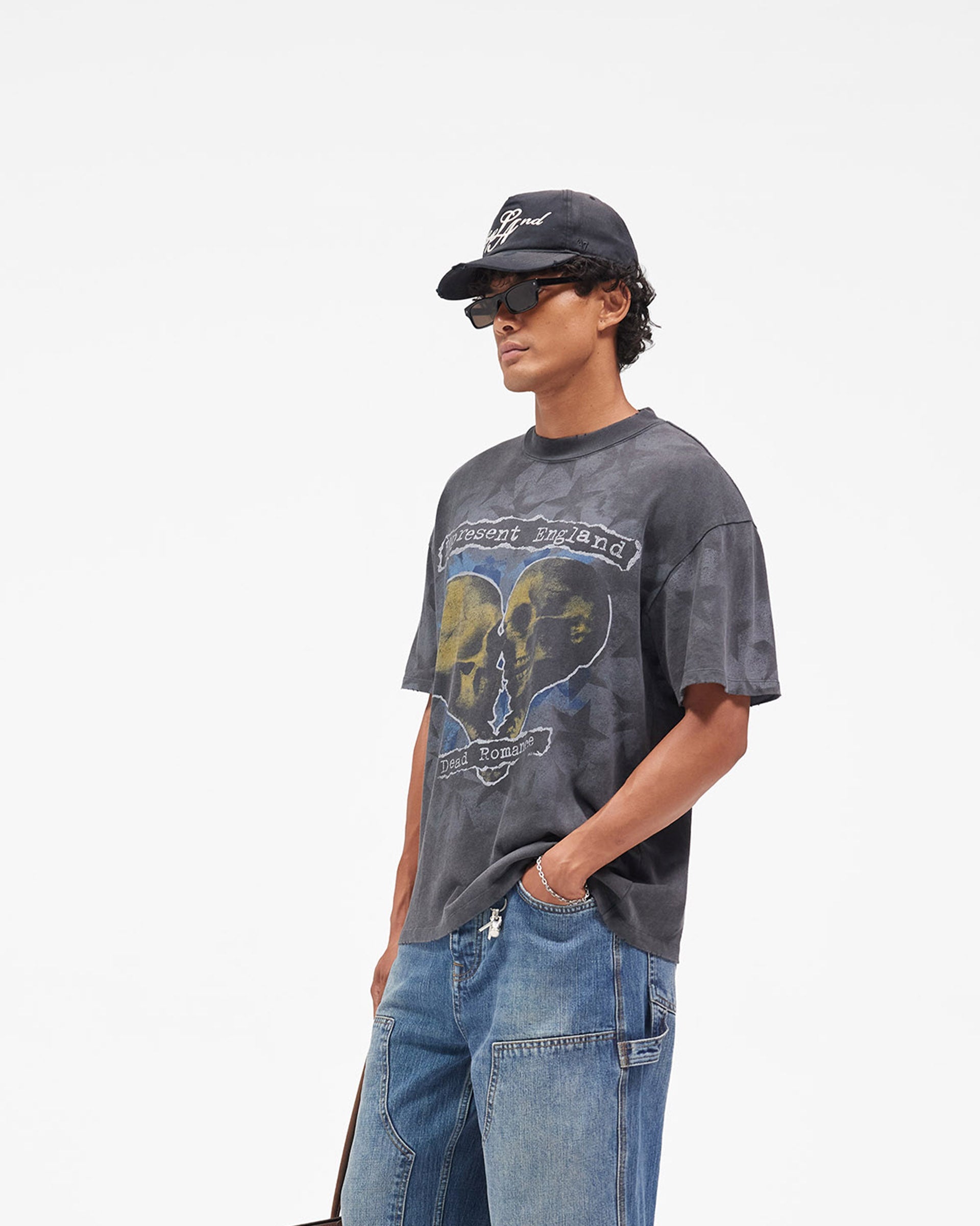 Romance T-Shirt - Vintage Black