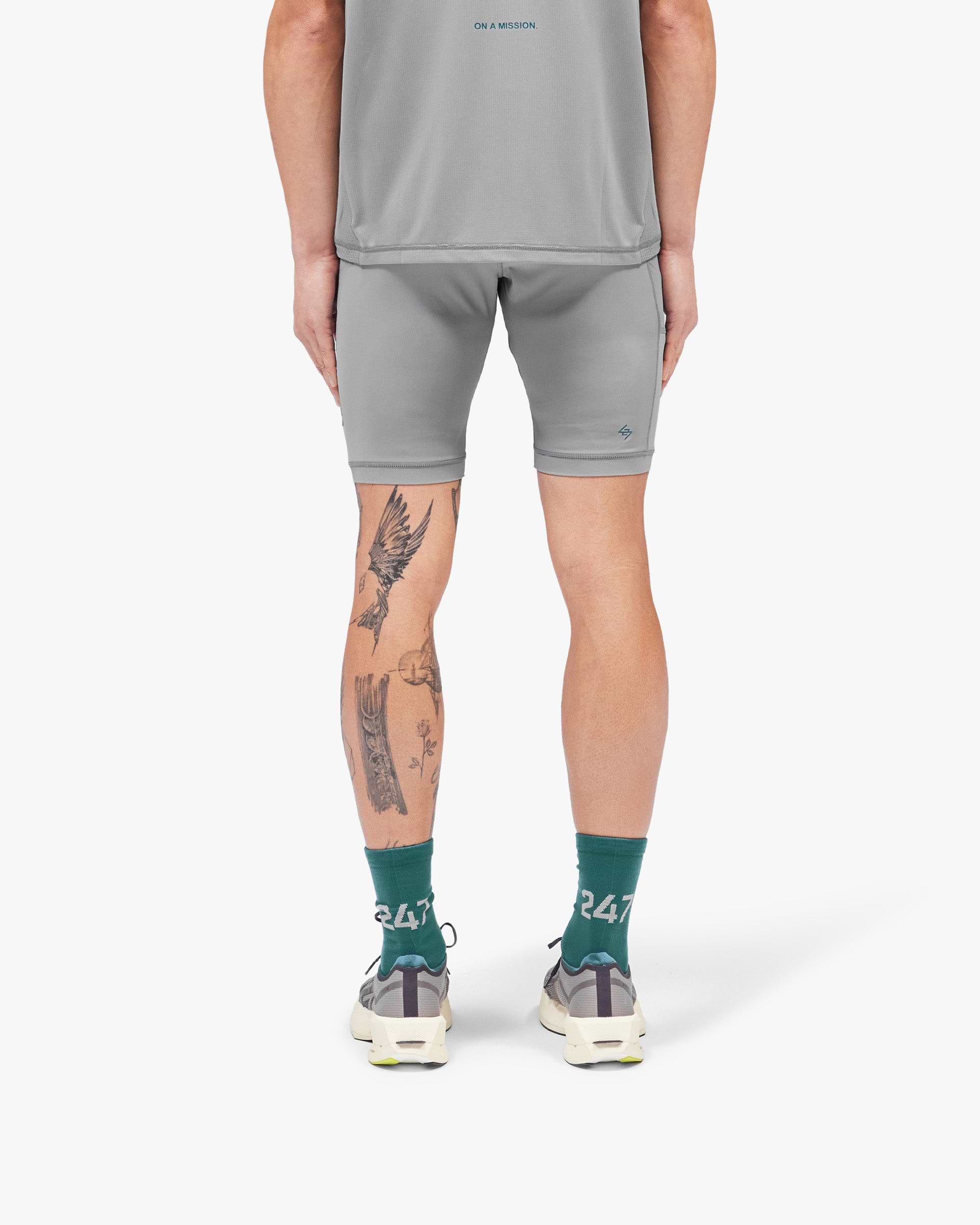 247_Cargo_Half_Tight_-_Graphite_Grey_05.jpg