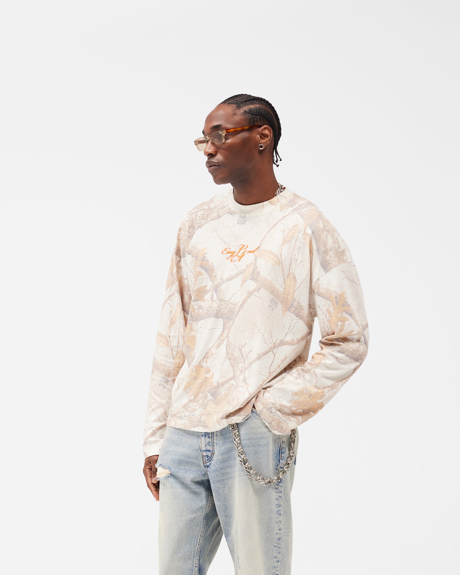 EngLAnd_Long_Sleeve_T-Shirt_-_Washed_White_Realtree__02.jpg