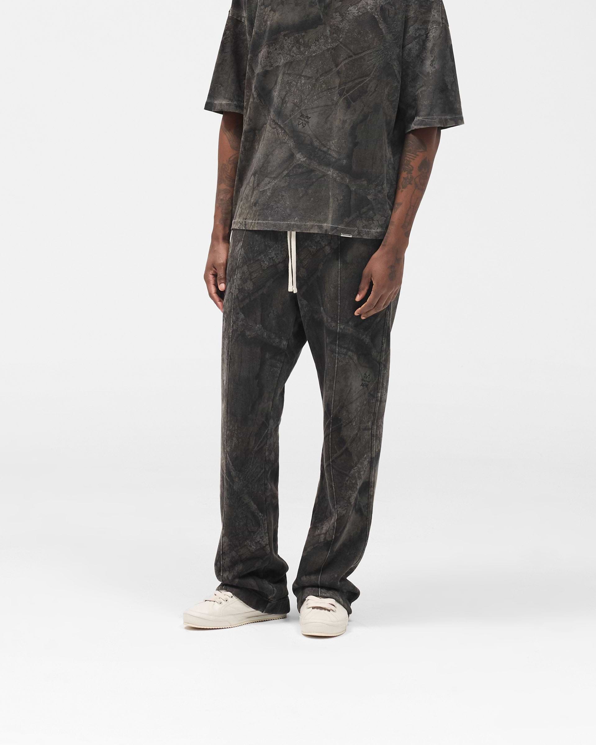 Initial_Overdye_Realtree__Sweatpants_-_Overdyed_Black_02.jpg