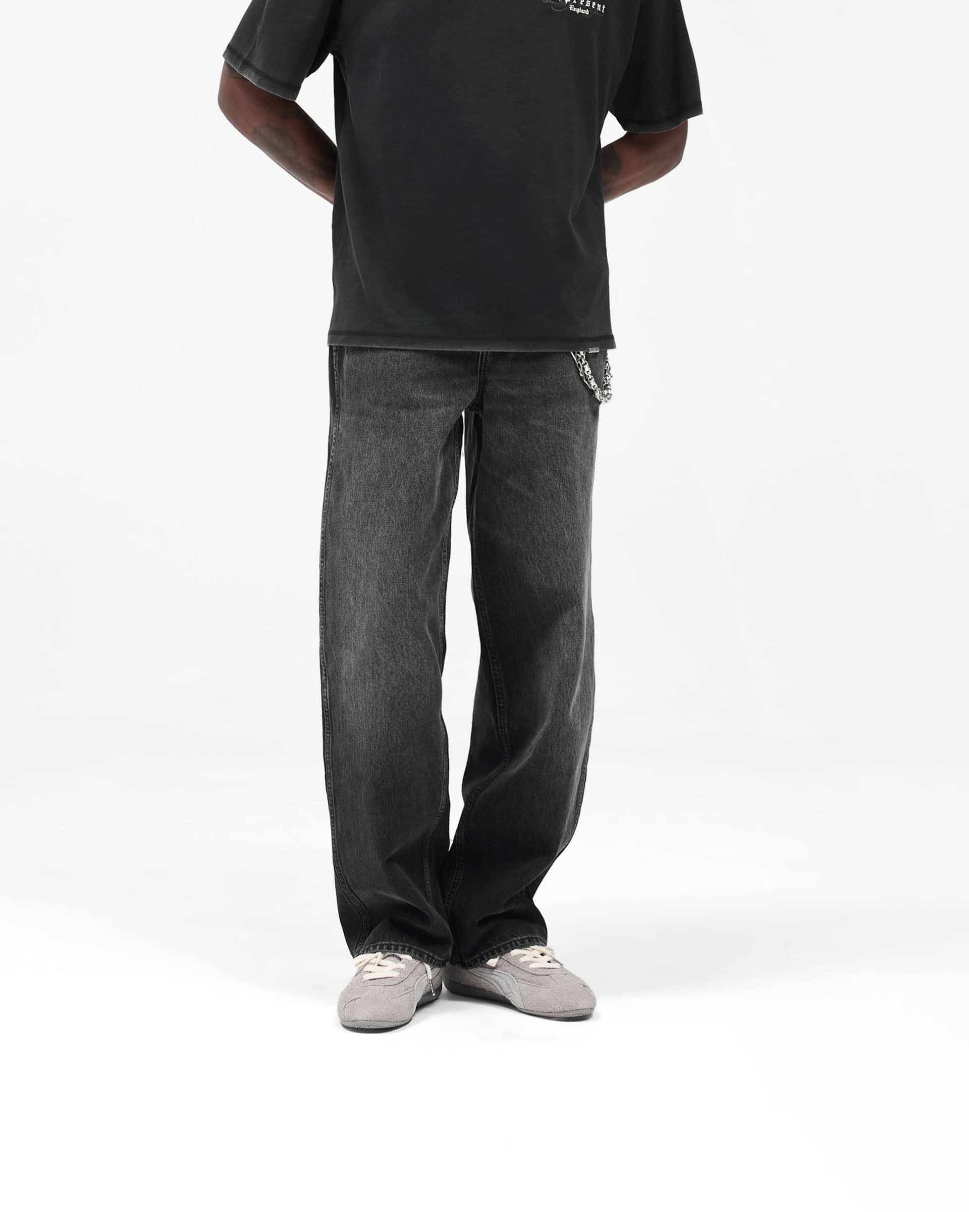 R3_Baggy_Denim_-_Aged_Black_02.jpg