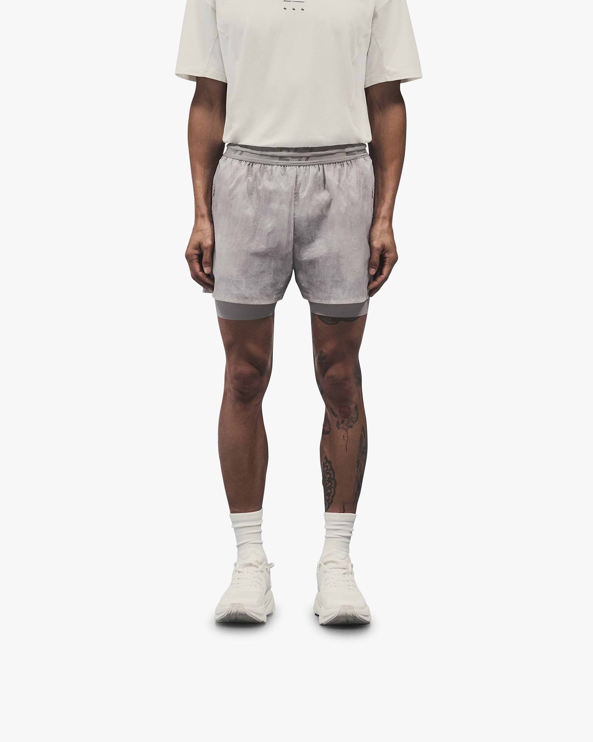 247_Trail_Shorts_-_Chalk_03.jpg