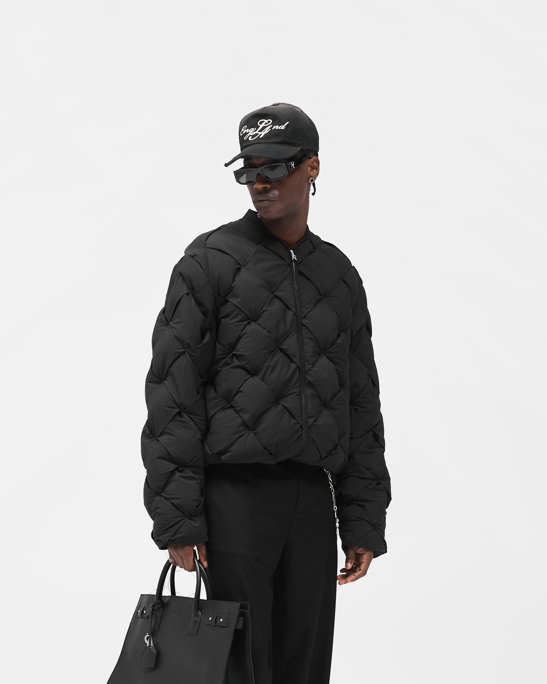Pillow_Puffer_-_Jet_Black_02.jpg
