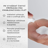 Medik8 Clarifying Foam je dávkována do dlaně a zobrazena vedle seznamu benefitů na bílém pozadí s bublinkami. Text zdůrazňuje její pH-vyvážené složení, které:viditelně vyhlazuje, projasňuje a uvolňuje ucpané póry pleti,
snižuje viditelnost nedokonalostí,
pomáhá předcházet budoucím nedokonalostem,
a zanechává pleť zklidněnou a v rovnováze.