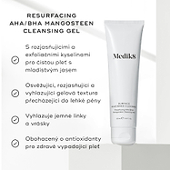 Tuba přípravku Medik8 Surface Radiance Cleanse na světlém pozadí s grafickým motivem zaškrtávacího políčka. Text zdůrazňuje jeho přednosti: rozjasňující a exfoliační kyseliny pro mladistvý lesk, osvěžující a vyhlazující gelová formule, která se mění v lehkou pěnu, vyhlazuje jemné linky a vrásky a je obohacena o antioxidanty pro zdravě vypadající pleť.