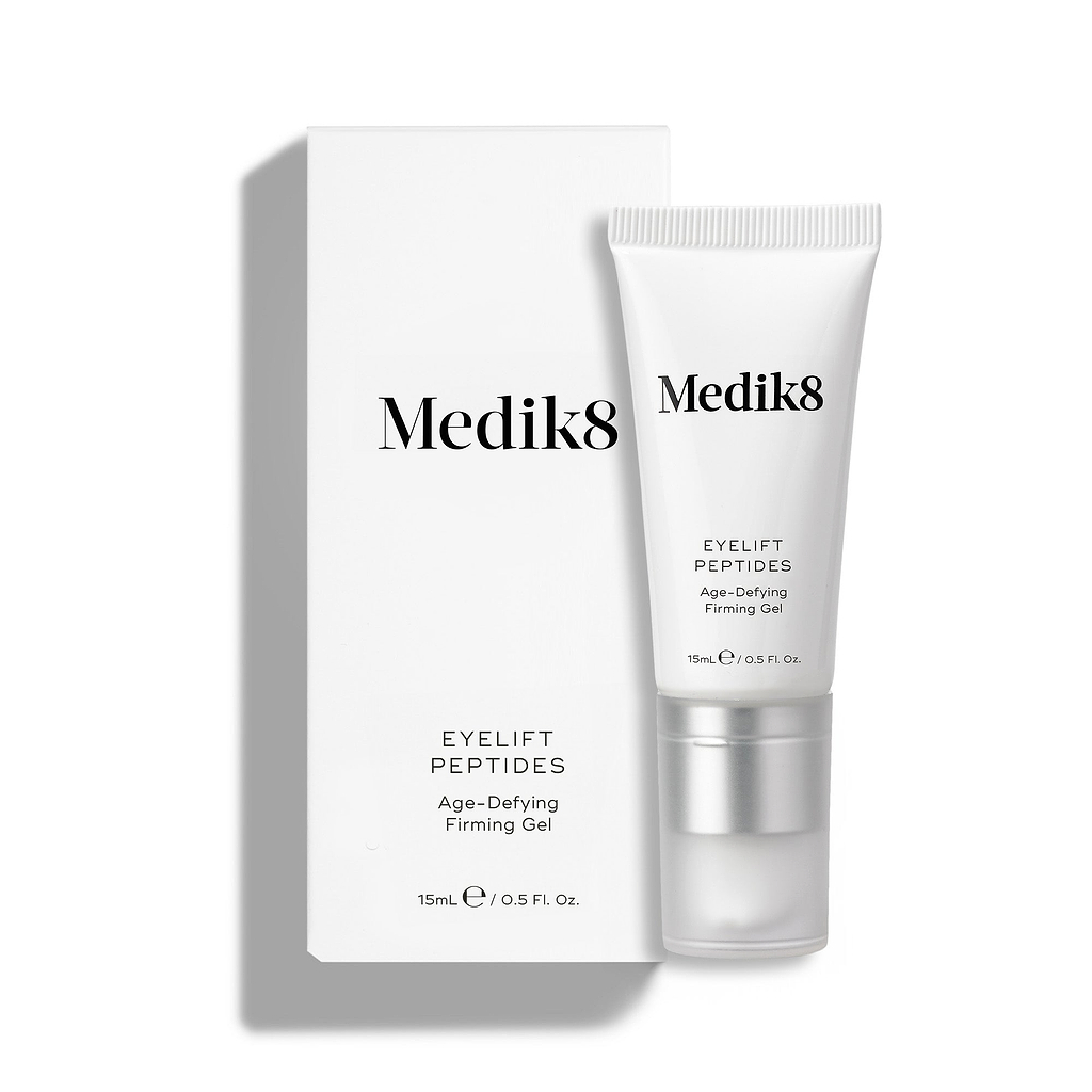 Die Verpackung des Medik8 Eyelift Peptides auf weißem Hintergrund.