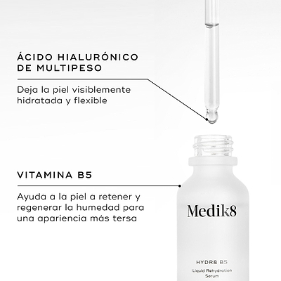 Primer plano de la botella y el cuentagotas del sérum Medik8 Hydr8 B5 con líquido transparente. El texto destaca los ingredientes clave:
ÁCIDO HIALURÓNICO DE MÚLTIPLES PESOS MOLECULARES
Deja la piel visiblemente hidratada y flexible.
VITAMINA B5
Ayuda a la piel a retener y regenerar la humedad para una apariencia más rellena.