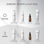 Une infographie intitulée How To Layer présente les routines de soins du matin et du soir. Medik8 Calmwise Soothing Cleanser est positionné comme l’étape Cleanse essentielle pour AM et PM.