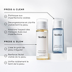 Les flacons Medik8 Press & Glow et Press & Clear sont présentés sur des socles blancs devant un fond propre et lumineux. Le texte liste les avantages de « PRESS & CLEAR » : lutter contre les imperfections visibles, décongestionner et clarifier. Les avantages de « PRESS & GLOW » incluent le lissage de la texture irrégulière de la peau, l’augmentation de l’éclat visible et l’uniformisation du teint.