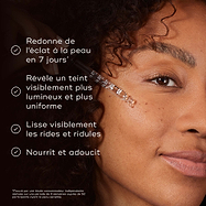  Un modèle au teint radieux est montré en gros plan, avec une liste des avantages cliniquement prouvés du Medik8 C-Tetra Luxe affichée à gauche : Donne à la peau un éclat sain après seulement 1 utilisation*, Réduit l’apparence des rides & de l’hyperpigmentation en 4 semaines*, Illumine visiblement & procure une nutrition profonde. Note en bas : résultats issus d’une étude clinique indépendante sur 36 participants menée sur 4 semaines