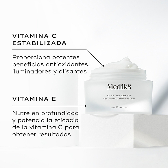 El tarro de C-Tetra Cream aparece abierto sobre un bloque de piedra blanca, en un fondo blanco limpio. La imagen destaca dos ingredientes clave y sus beneficios:

VITAMINA C ESTABILIZADA: aporta potentes beneficios de alisado, luminosidad y acción antioxidante.

VITAMINA E: nutre en profundidad y potencia la acción de la vitamina C para obtener resultados máximos.-hover-25