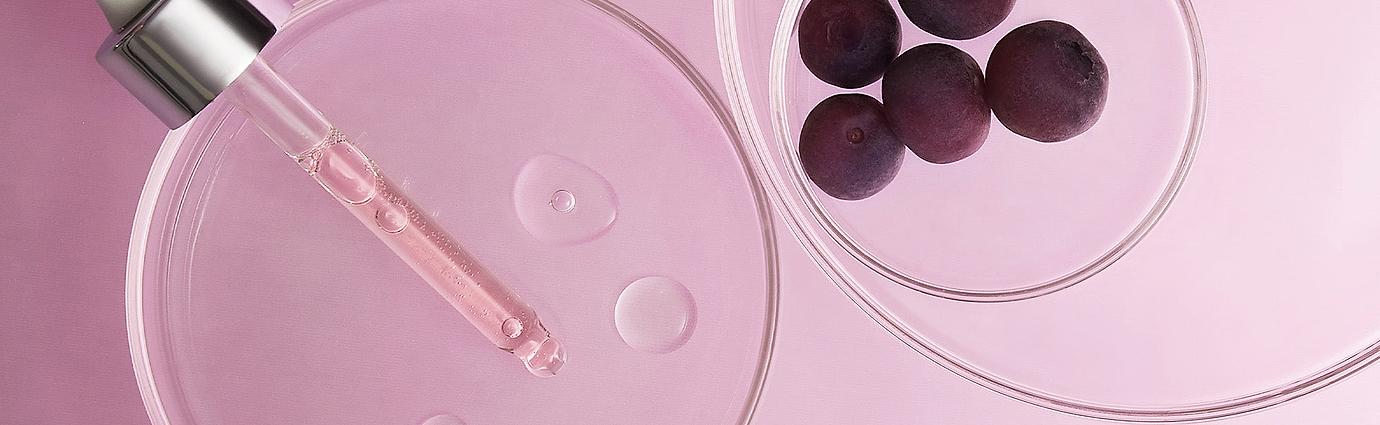 Troisième étape: appliquez votre sérum acide hyaluronique