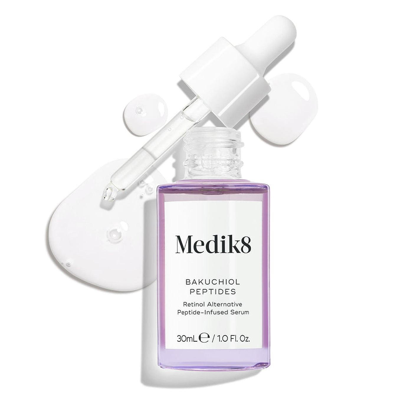 Fioletowa szklana buteleczka z serum „Bakuchiol Peptides” z wyjętym zakraplaczem. Widoczna jest wirująca kropla fioletowego serum, co podkreśla konsystencję produktu.