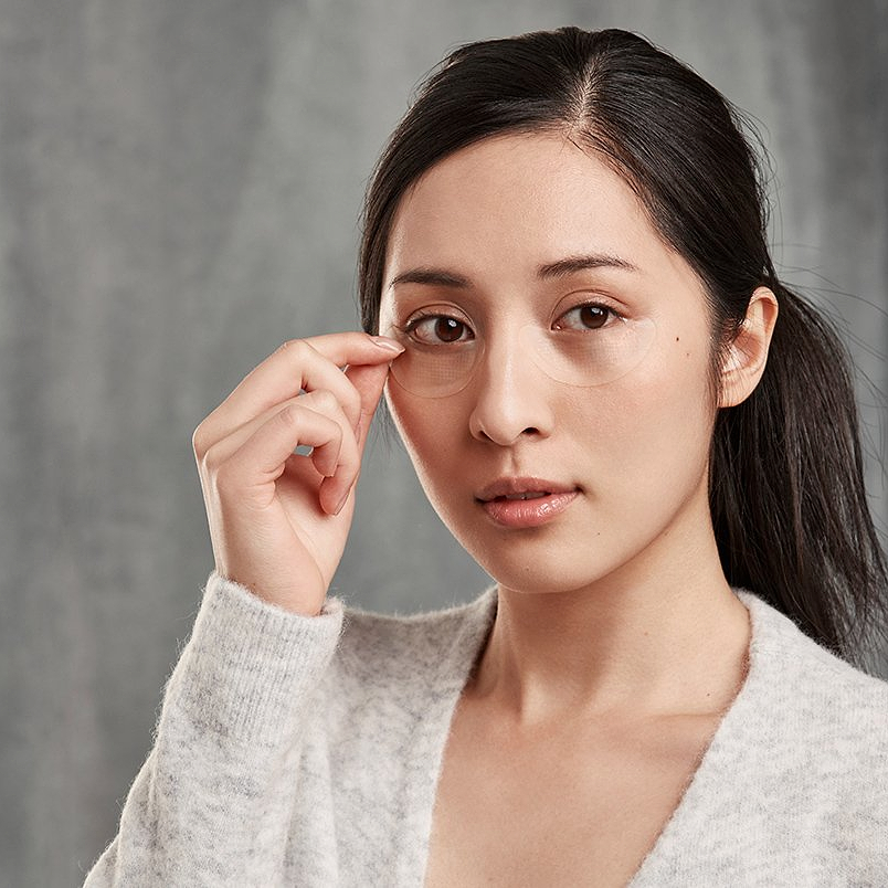 Introducing the r-Retinoate Rejuvenating Eye System