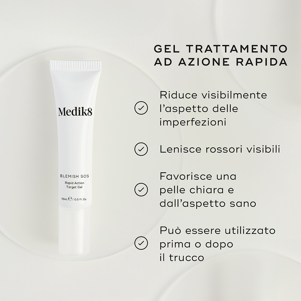 Elenco dei principali benefici di Medik8 Blemish SOS su sfondo bianco.