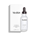 Il flacone di siero Medik8 Hydr8 B5 è posizionato davanti alla sua confezione bianca corrispondente su uno sfondo bianco pulito. Il testo su entrambi identifica il prodotto come Siero Liquido Reidratante da 30 ml.