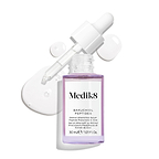 Een paarse glazen pipetflacon van Bakuchiol Peptides-serum, met de pipet verwijderd. Een werveling van het paarse serum wordt weergegeven, wat de textuur van het product benadrukt.
