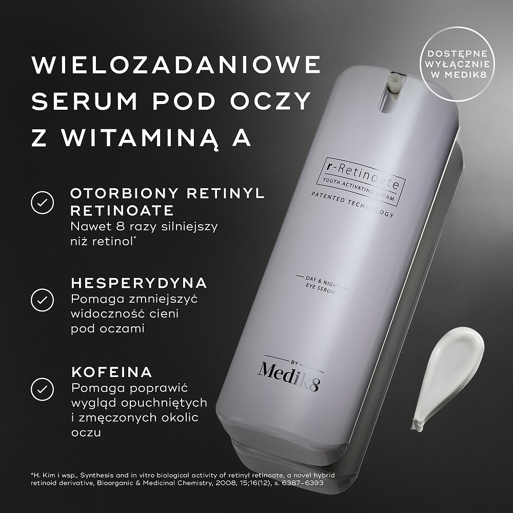 Biała butelka z pompką r-Retinoate Day & Night Eye Serum jest przedstawiona z opisami kluczowych składników: enkapsulowany retinyl retinoate, hesperydyna oraz kofeina. Przypis dolny zawiera odniesienie źródłowe dla twierdzenia dotyczącego retinolu.
