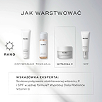 Przewodnik Medik8 dotyczący nakładania produktów, zatytułowany „HOW TO LAYER”, przedstawiony na czystym białym tle z delikatnymi promieniami światła. Ikona słońca oznaczająca poranek wskazuje na czterostopniową poranną rutynę, przy czym trzeci etap został wyróżniony ramką z linią przerywaną:

OCZYSZCZANIE: tubka Medik8 Surface Radiance Cleanse.

TONIZACJA: butelka Medik8 Press & Glow.

WITAMINA C: słoiczek Medik8 C-Tetra Cream.

KREM Z SPF: tubka Medik8 Advanced Day Ultimate Protect. W ramce z kreskowan
