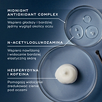 Na trzech szalkach Petriego widoczne są kluczowe składniki na niebieskim tle. W tekście podkreślono kompleks przeciwutleniający Midnight Antioxidant Complex, który zapewnia jędrność skóry, N-acetyloglukozaminę, która nawilża, oraz hesperydynę i kofeinę, które zmniejszają przebarwienia.