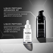 Porównanie produktu LIQUID PEPTIDES ADVANCED MP (w czarnej butelce z pompką), przeznaczonego do zaawansowanej redukcji głębokich zmarszczek, oraz produktu LIQUID PEPTIDES (w białej butelce z zakraplaczem), który w widoczny sposób wypełnia i wygładza pierwsze oznaki starzenia.