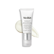 Uma bisnaga de Medik8 Advanced Day Eye Protect com proteção SPF 30.