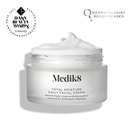 An open frosted glass jar of Medik8 Total Moisture Daily Facial Cream with a peak of white cream on top, set against a clean white background. Badges in the top corners indicate it is a "Daisy Beauty Awards Vinnare 2025" (Winner) and "Dermatologist Recommended."